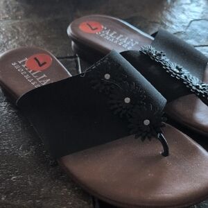 Italian Shoemakers Black Floral Slide Sandals